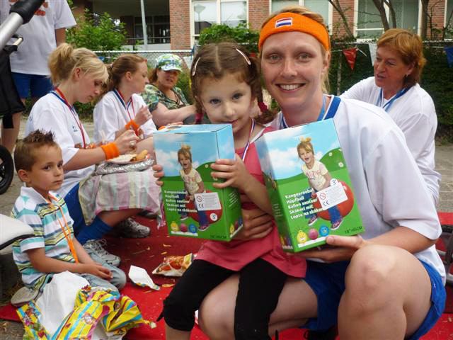 De ballon die het verst gekomen is, is van ...