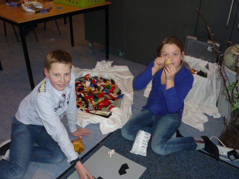 Bso Groeneweg actief met legomaand en musical