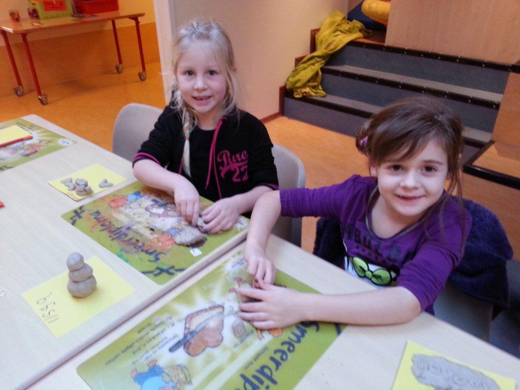 Bso’ers Nes maken kunst uit klei