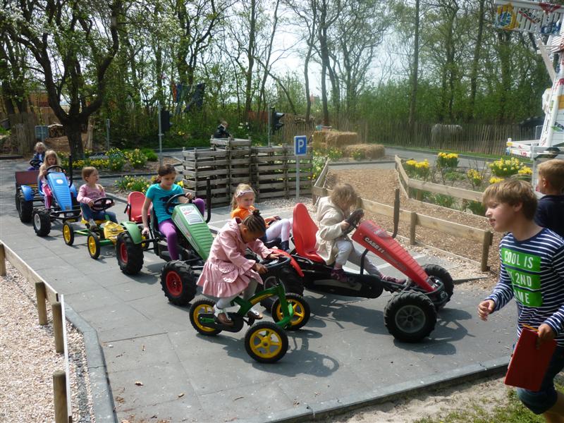 Bso Nes speurt en skeltert in Tulpenland