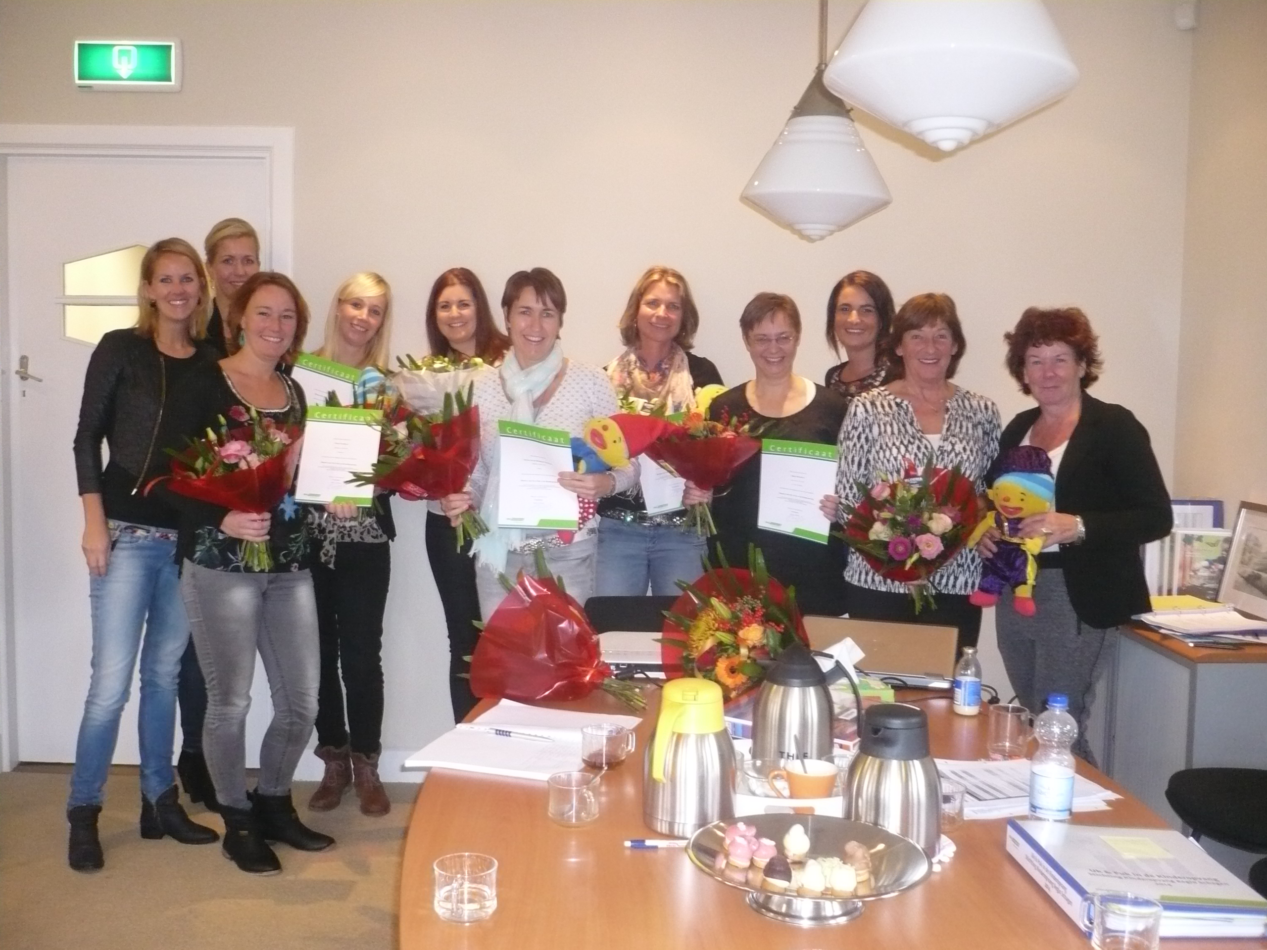 Tweede lichting medewerkers SKRS ontvangt certificaten Uk & Puk!