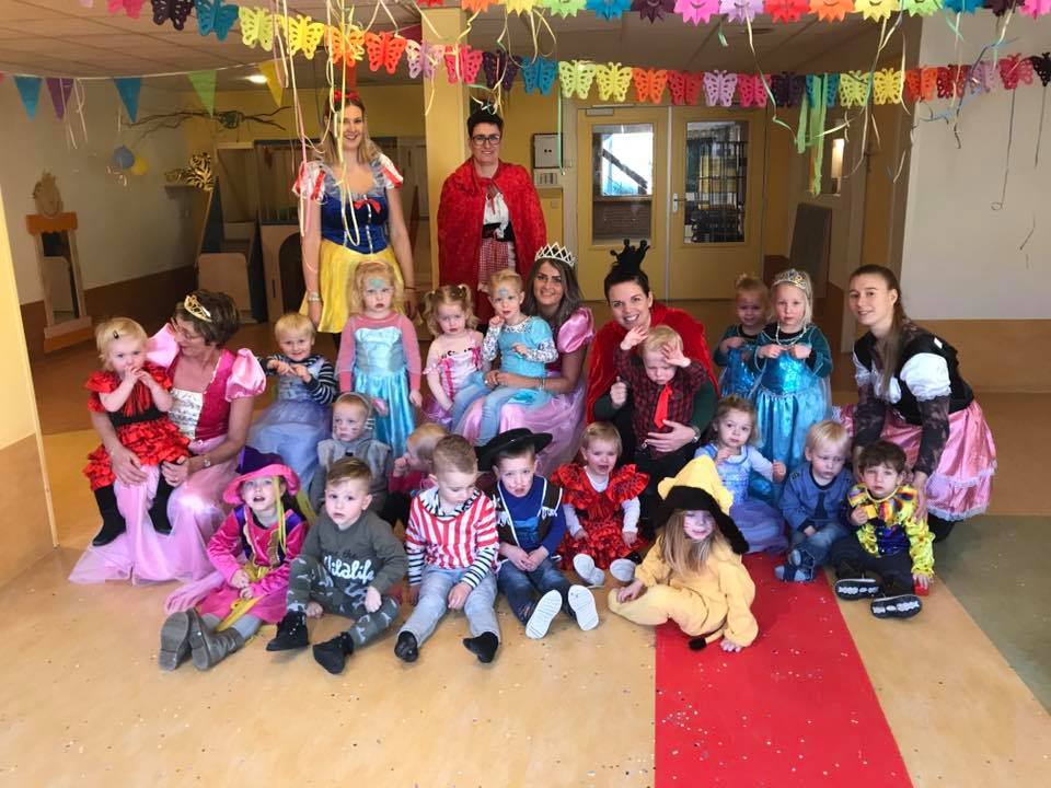 't Hoepeltje viert carnaval!